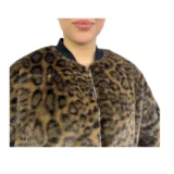 بامبر پلنگی زیپ دار زنانه | خرید بامبر جکت خز پلنگی فری سایز برند پانیذ ۷۴۳ - Image 2