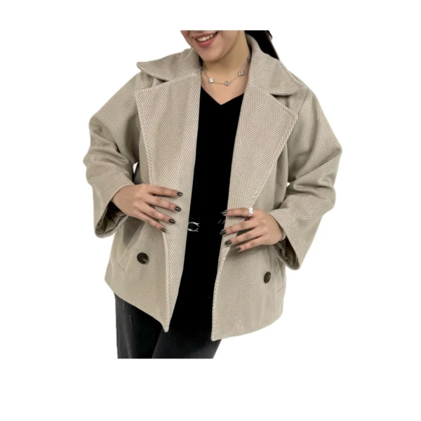 پالتو کوتاه جناقی زنانه | خرید پالتو فوتر یقه انگلیسی فری سایز برند پانیذ ۵۸۸ - Image 4