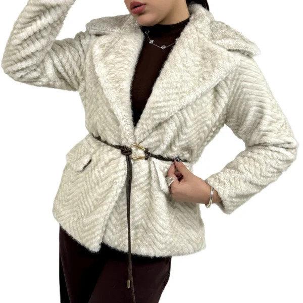 کت پوست یقه انگلیسی زنانه | خرید کت خزدار لوکس برند پانیذ کد ۷۸۳ - Image 2