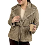 کت پوست یقه انگلیسی زنانه | خرید کت خزدار لوکس برند پانیذ کد ۷۸۳ - Image 5